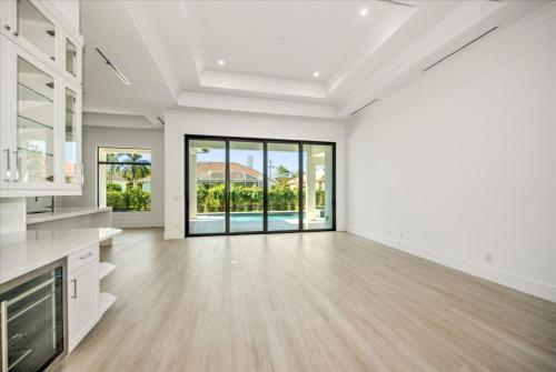 04-Living-Room